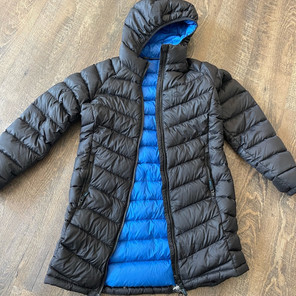 LL Bean Ultralight 650 Black Nylon Hooded Down Coat Jacket Size 10 - 12 Kids